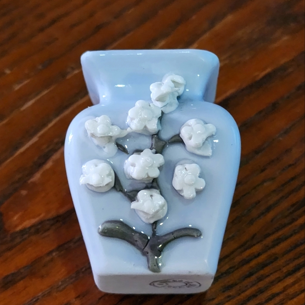 Vintage Porcelain Doll House Vase 1967